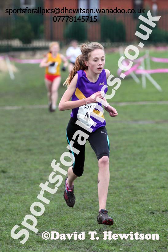 Intermediate girls 7. Photo: David T. Hewitson/Sports for All Pics